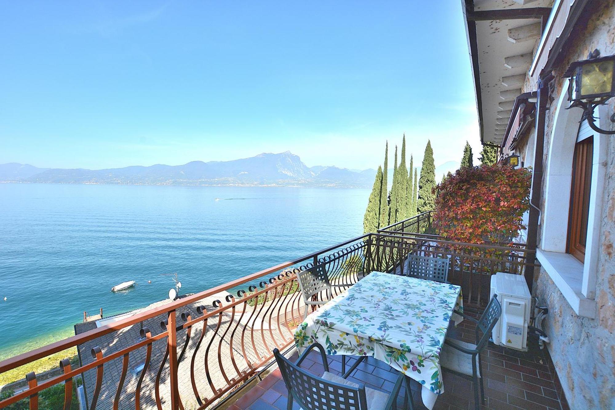 Leonardo Walsh Apartment With Lake View Торри-дель-Бенако Экстерьер фото